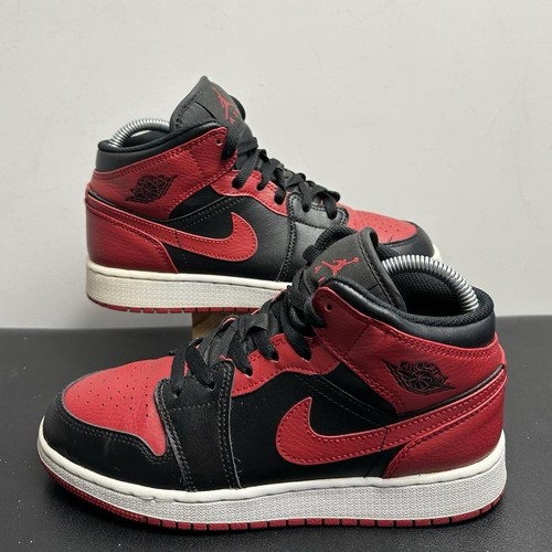 Scarpe da ginnastica Nike Jordan 1 Mid Banned rosse UK 5 Ottime condizioni