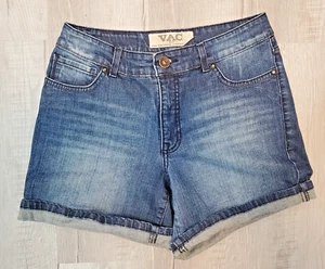 Nine West Vintage America Womens SZ 6 Flap Pocket Embroidered Blue Jean Shorts  - Picture 1 of 11
