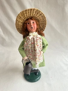 Byers Choice 2017 Spring  Summer Girl in Floral Print Apron w/ Watering Can - Picture 1 of 9