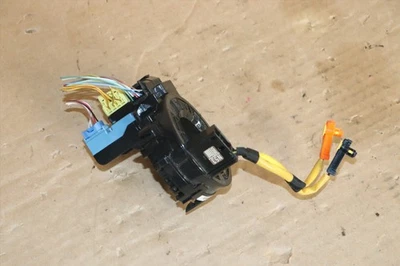 Sensor de ângulo de direção de mola de relógio 2015 Scion tc fabricante de equipamento original 89245-30110/6 velocidades M/T - Imagem 1 de 4