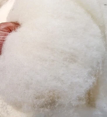 SUPERWASHED BRITISH STANDARD APPROVED CARDED WOOL BATT FELTING FILLING STUFFING  - Image 1 of 4