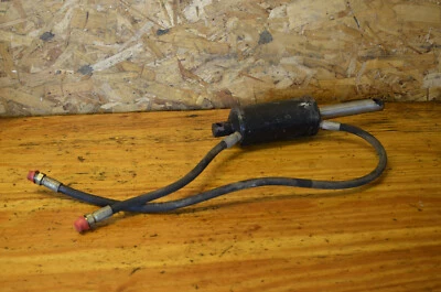 Cilindro elevador hidráulico John Deere 425 445 455 AM115546 AM121141 Foto 1 de 4