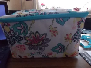 COOL BAG UNUSED BY AVON excellent condition - Picture 1 of 8