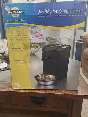 PetSafe PFD00-14574 Healthy Pet Simply Feed Automatic 12-Meal Dog & Cat Feeder - Image 1 of 4