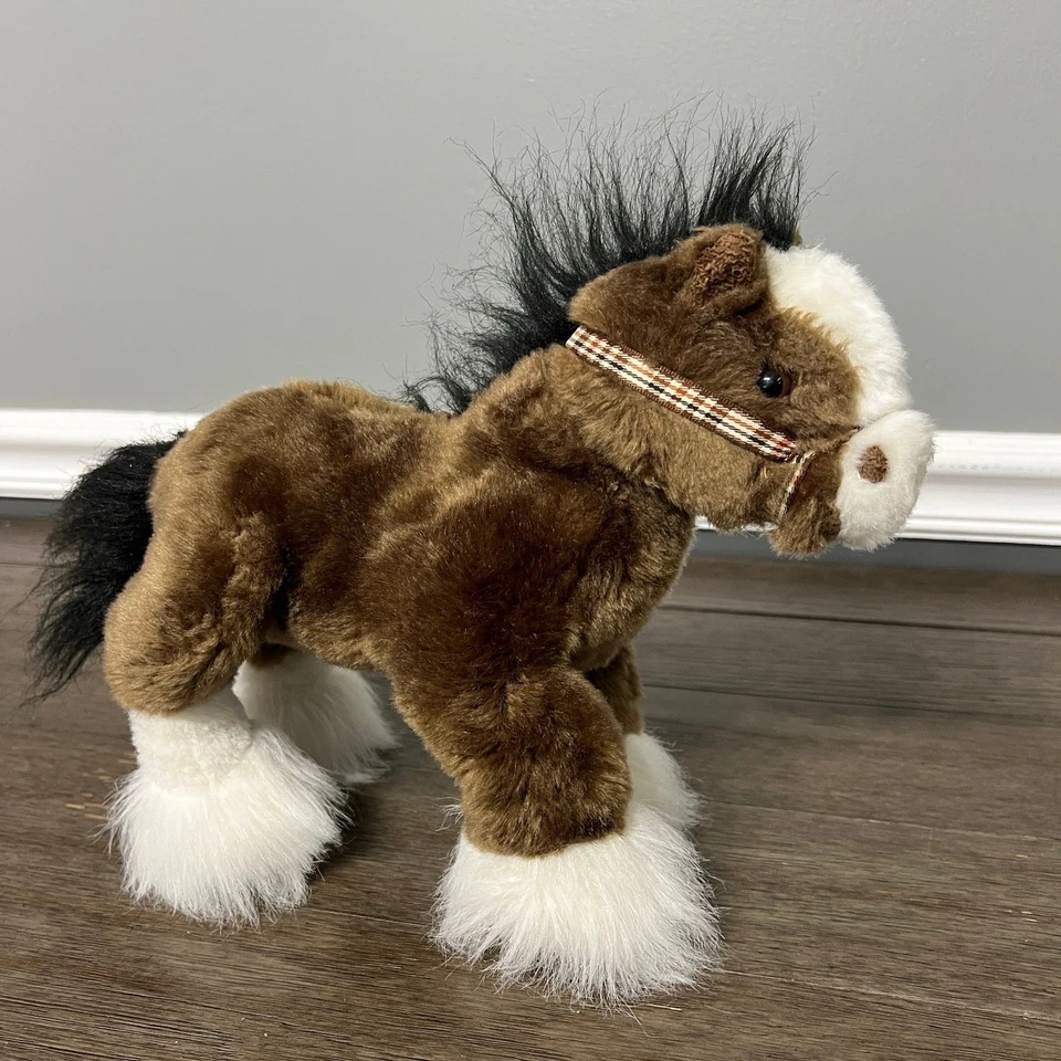 Ganz Brown Clydesdale con felpa nupcial Foto 1 de 4