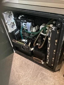 Corsair 1000D Gaming case only. No parts included (cpu) (gpu) - Picture 1 of 2