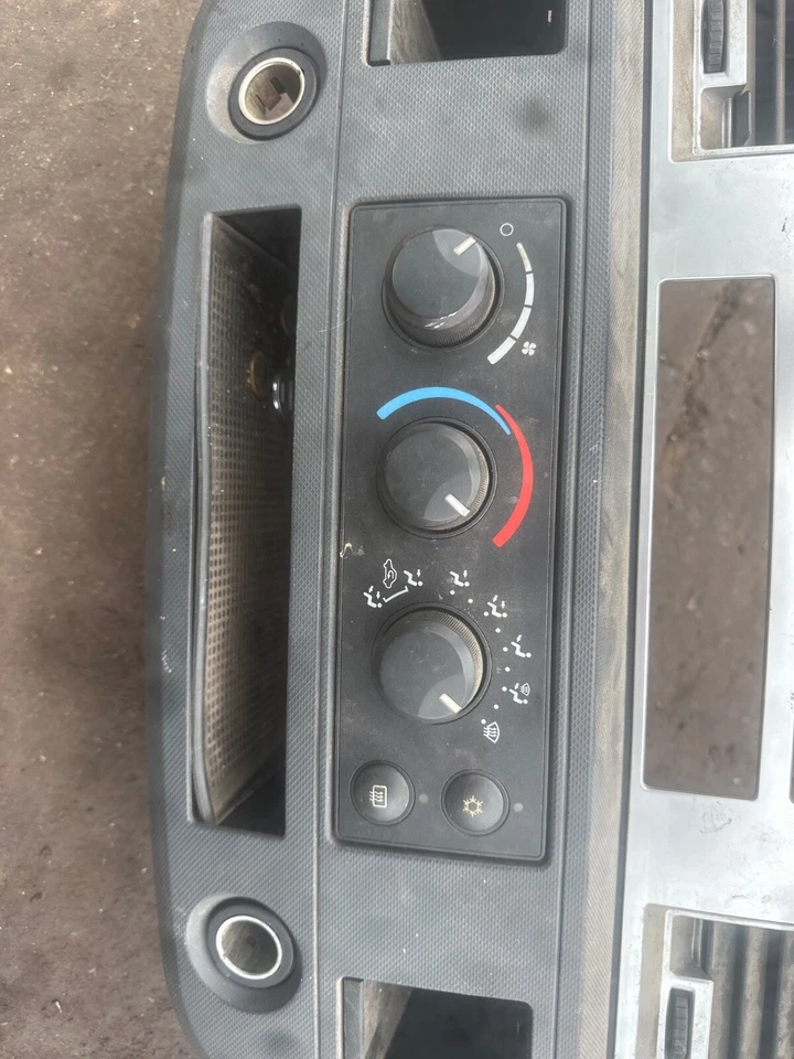 Dodge Ram 1500 2500 2006-2007-2008 control P55057079ab OEM Foto 1 de 1