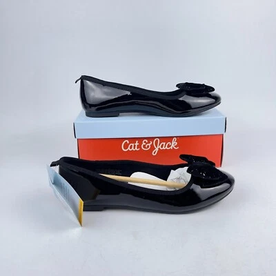Pisos de ballet Cat & Jack Ashlyn para niños 5 detalles de lazo de charol negro sin cordones Foto 1 de 4