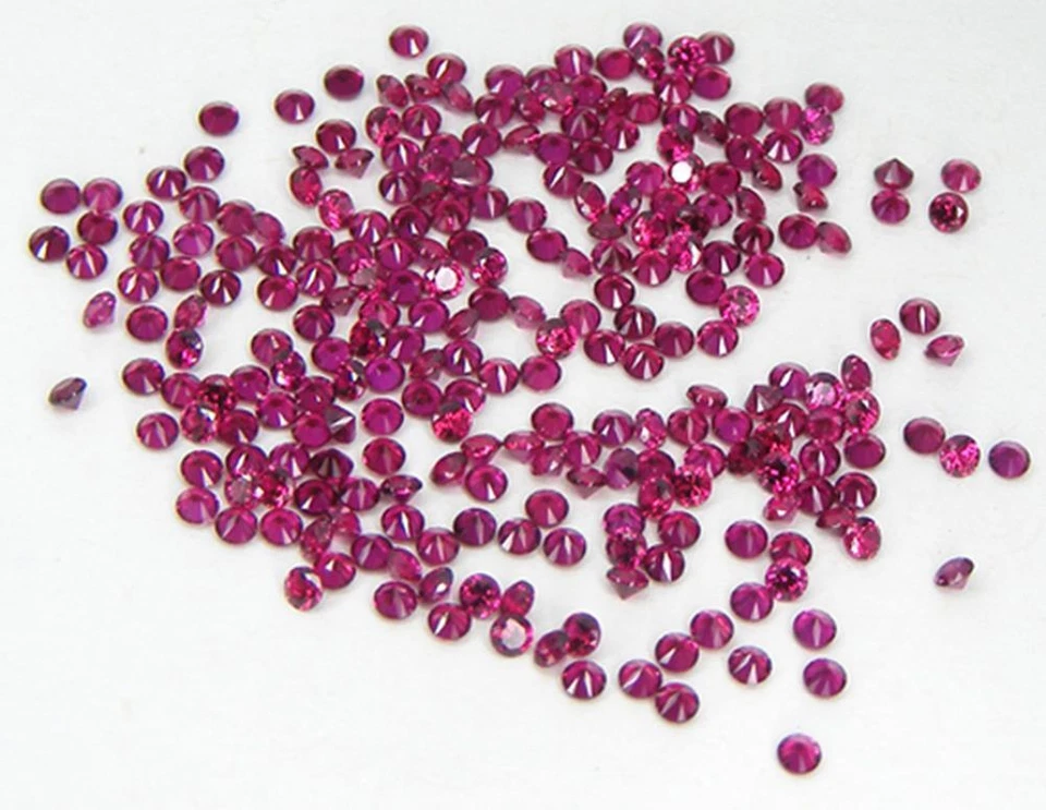 50 PCS. ROUND 1.3 MM. MACHINE CUT PIGEON BLOOD RED RUB LAB CORUNDUM - Image 1 of 1