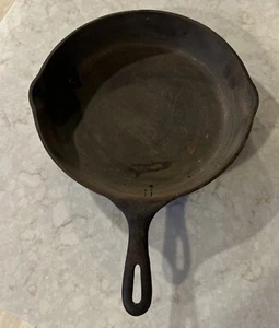 Unbranded #10 Cast Iron Skillet 11 3/4 inch Double Spout Made In USA USED READ! - Picture 1 of 9