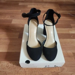 Lauren Conrad schwarze Pumps Hortensienstil Größe 9 mit Karton geschlossene Zehe - Bild 1 von 5