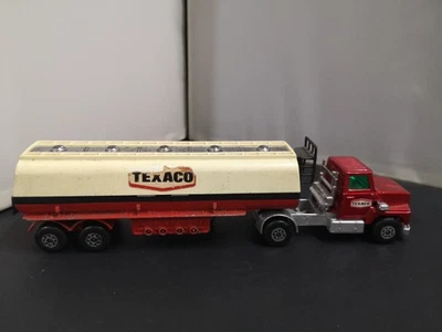 M538-MATCHBOX SUPERKINGS K-115 FORD 'TEXACO' CISTERNA ARTICULADA Foto 1 de 3