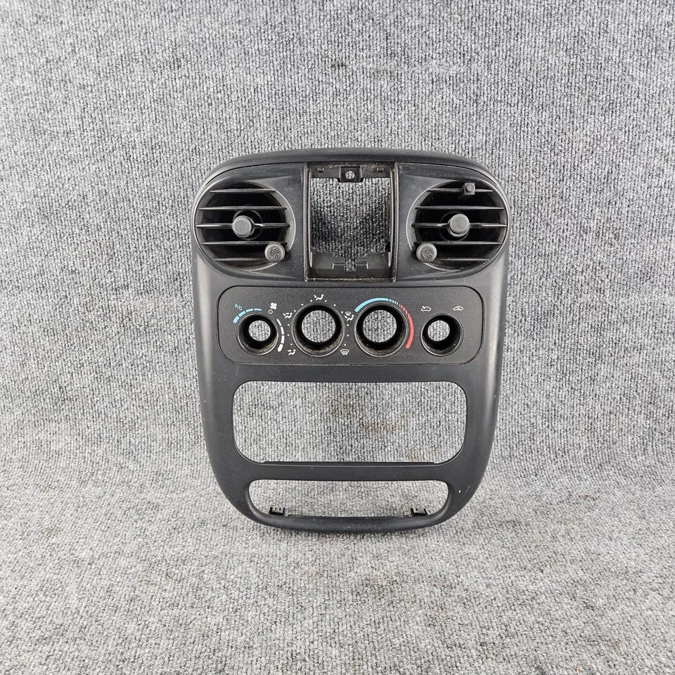 Chrysler PT Cruiser 2001-2005 radio central tablero control de clima bisel negro OEM Foto 1 de 4