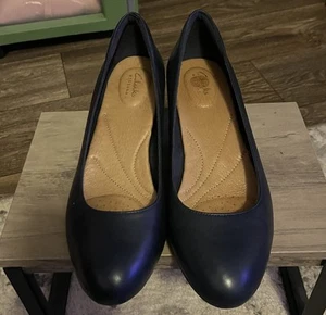 Clark’s Artisan Women’s Navy Blue Leather 2” Heels Size 9M - Picture 1 of 8