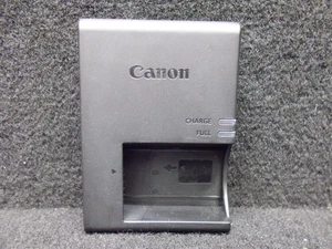 Cargador de batería Canon LC-E17E, para EOS 750D, 240V, 8,4V, sin cable. #K-442-10 - Imagen 1 de 3