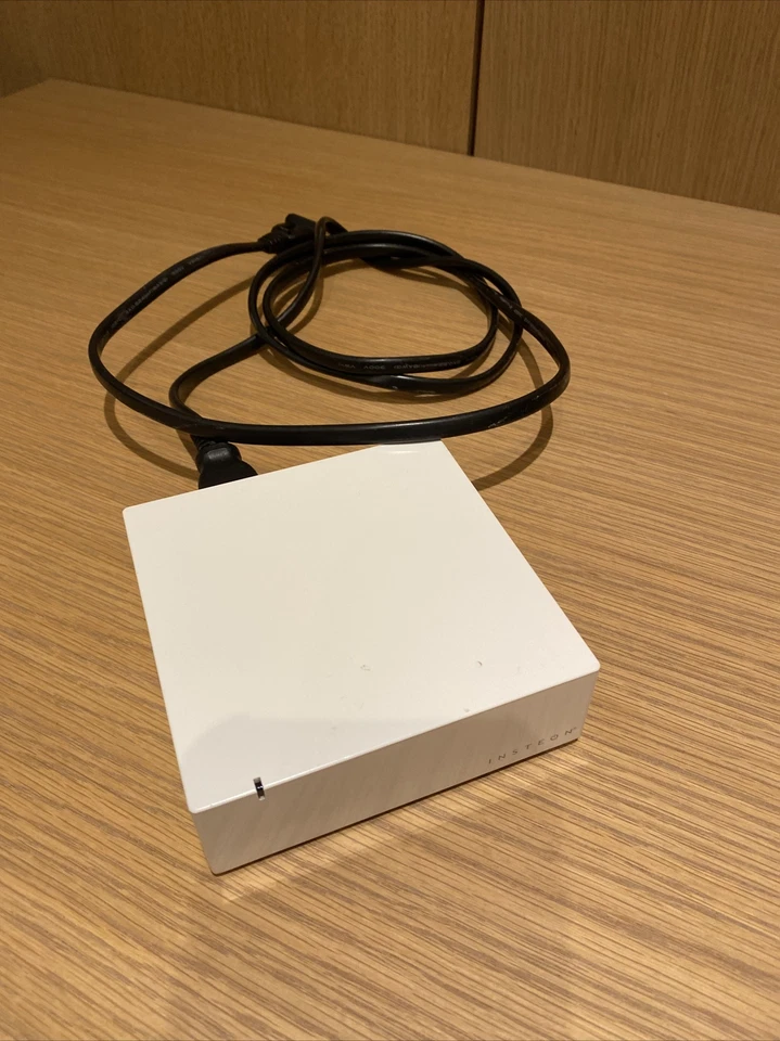 Insteon 2245-222 Controller Hub - Works With Alexa/Echo - Image 1 of 1