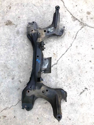 Ford Escort 1997-2003 2,0 L suspensión delantera travesaño/cuna/undercarria Foto 1 de 4