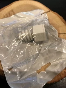 Neu! Original Whirlpool 8182479, WP8182479 4er Set Nivellierbeine Trockner, weiß - Bild 1 von 3