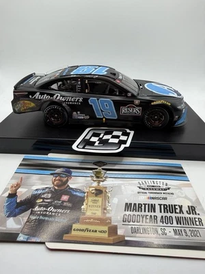 MARTIN TRUEX JR 2021 DUEÑOS DE AUTOMÓVILES SERIE DARLINGTON CUP GANAR 1:24 NASCAR DIECAST Foto 1 de 4