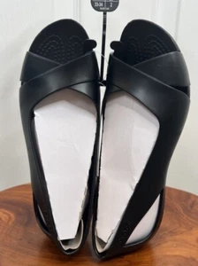 Crocs Damen-Slipper Serena flach schwarz Größe 4 Freizeit Sommer NEU - Bild 1 von 7