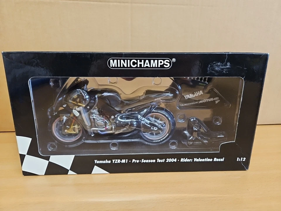 Minichamps 1:12 Yamaha YZR-M1 Pre-season Test 2004 Valentino Rossi Limited Ed - Image 1 of 4