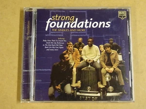 CD / THE FOUNDATIONS - STRONG FOUNDATIONS - THE SINGLES AND MORE - Imagen 1 de 2