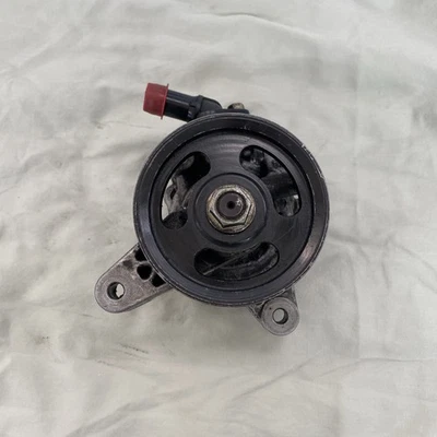 Bomba de dirección asistida OEM 2001-2005 Honda Civic 1,7 L 56110 PLA013 Foto 1 de 4