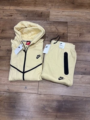 Men’s Nike Tech Fleece Sweatsuit Sportswear  Tracksuit - Image 1 of 4