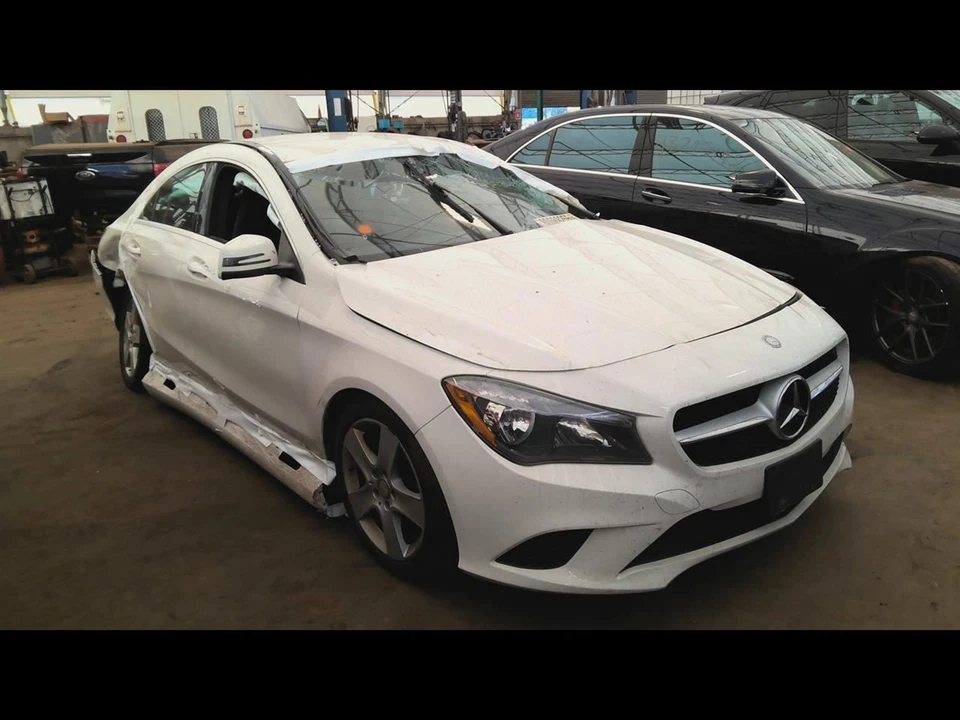 (LOCAL PICKUP ONLY) Passenger Right Fender 117 Type Fits 14-19 MERCEDES CLA-CLAS — 第 1/4 张图片