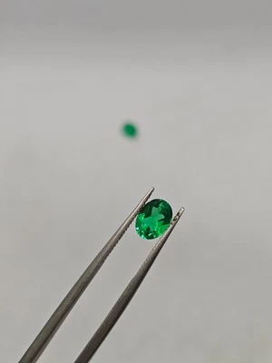 Lab Grown Emerald 5x7mm Oval Faceted AAA Colombian Shade - Image 1 of 4