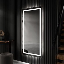 Grande Specchio da Parete con Illuminazione LED Verticale Su Misura