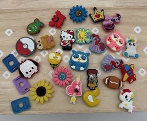 25 Pcs Crocs Jibbitz Shoe Charms Misc Hello Kitty Pokemon MLP Owl Peach Mario - Picture 1 of 1