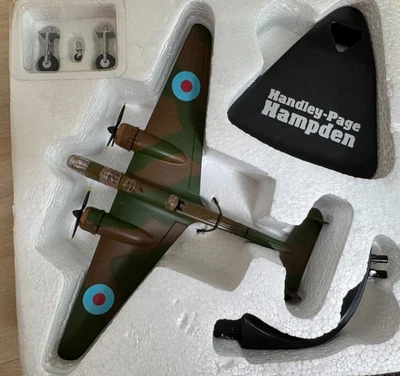 Atlas - Handley Page Hampden - Gigantes del Cielo - 1:144 Foto 1 de 2