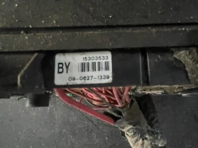 Caja de relé de fusibles Buick Park Ave 1997 supercargada 15303533 OEM Foto 1 de 3