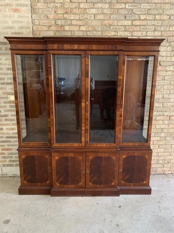 Hekman Flame Mahogany Breakfront Cover