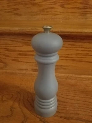 Molinillo de sal azul mineral Le Creuset 8" nuevo con etiquetas  Foto 1 de 4