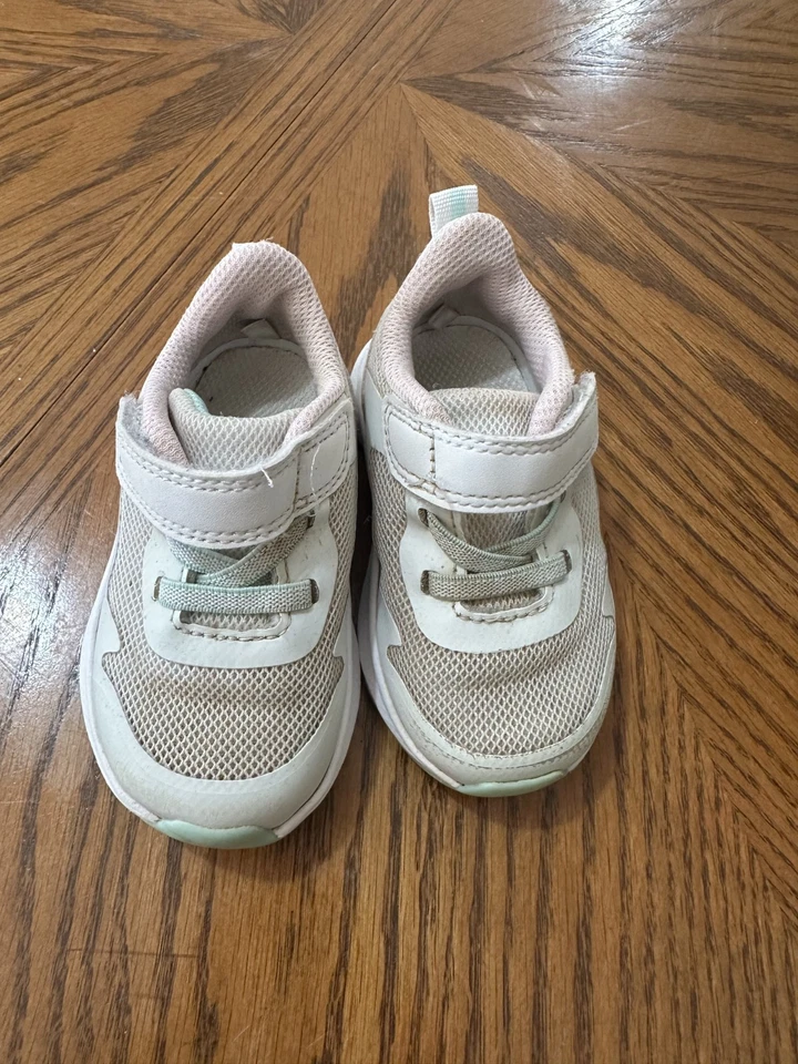 Tenis Tenis Zapatos para Movelar Niñas Pequeñas Talla 4 ATHLETIC WORKS Foto 1 de 4