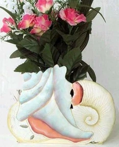 Tropical Beachy Conch Shell Planter Haitian Metal Art - Imagen 1 de 1