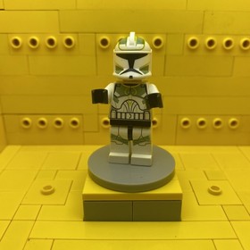 LEGO Star Wars Clone: Sand Green Clone Trooper BLASTERS sw0298, 7913 BATTLE 2011