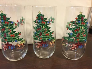 Set of 3 Christmas Tree & Presents & Holly Drinking Glasses, 16 oz, Excellent - Picture 1 of 6