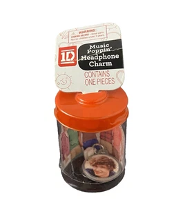 One Direction Music Poppin' Headphone Charm - Liam (Assorted ) - Foto 1 di 6