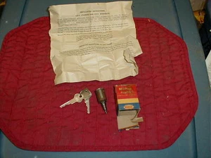 NOS MOPAR 1950 PLYMOUTH TRUNK LOCK & KEYS - Picture 1 of 1