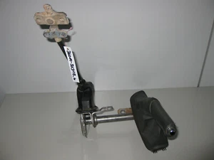 Palanca de freno de mano Nissan Navara D40 36010-3X31B - Imagen 1 de 6