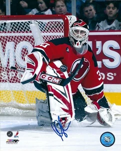 MARTIN BRODEUR SIGNED 8X10 PHOTO NEW JERSEY DEVILS HOCKEY AUTOGRAPHED - Picture 1 of 1