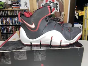 nike lebron 4 black white red 2006 Size 11.5 - Picture 1 of 9