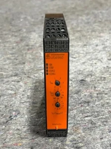 E. Dold & Sohne UG6960.04PS/100/61 Multifunctional Safety Relay Timer 24VDC - Picture 1 of 5