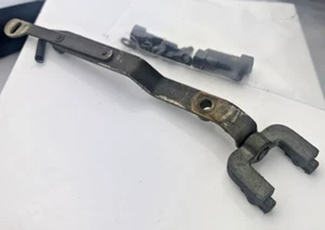 Fonógrafo de disco Edison Diamond H-19 brazo de control de velocidad de registro almohadilla hardware de resorte - Imagen 1 de 5