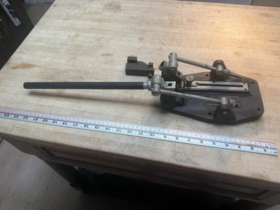 Herramienta de conversión de válvulas Schrader # 7260 Anitque / Vintage; Hecho en EE. UU.; Hierro fundido Foto 1 de 4