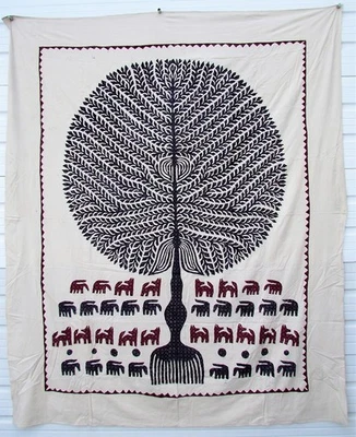 Árvore da Vida e Animais Kutchi Indiano Patchwork Pendurado na Parede Retangular 107x89" - Imagem 1 de 4