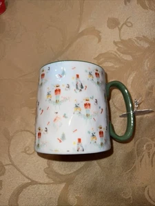 10 Erdbeerstraße Bella Becher Der Nussknacker - Bild 1 von 3